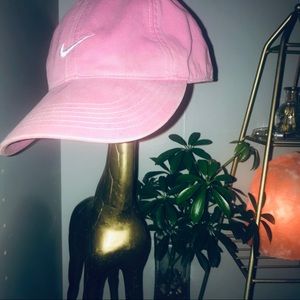 •• Muted pinkie rose denim NIKE Ballcap +  🧠 •